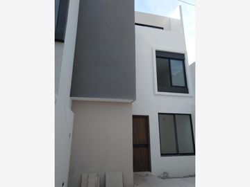 Casa en Venta en Ampl Momoxpa
