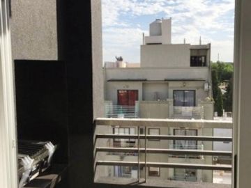 Departamento de 3 amb. al frente A ESTRENAR . BalcÃ³n con parrilla. Muy luminoso y con detalles de categorÃ­a!