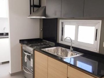Departamento de 3 amb. al frente A ESTRENAR . BalcÃ³n con parrilla. Muy luminoso y con detalles de categorÃ­a!