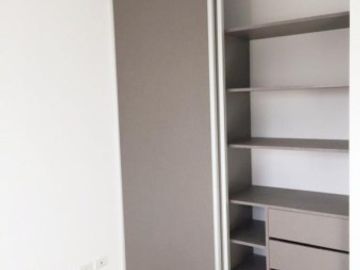Departamento de 3 amb. al frente A ESTRENAR . BalcÃ³n con parrilla. Muy luminoso y con detalles de categorÃ­a!