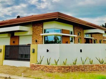 Elegant Corner Lot House with Swimming Pool for SALE in Concepcion Tarlac