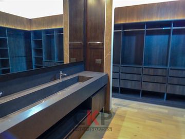 Departamento en venta de 3 dorm. en Vitacura