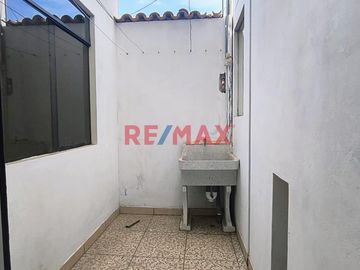 Vendta De Departamento Urb. Rosa De America Ii Etapa