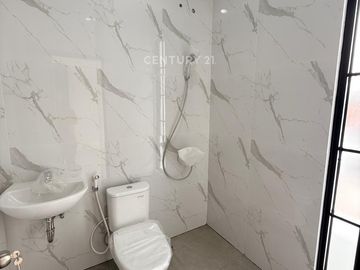Dijual Rumah HOOK Brand New Di Mahagoni Park Bintaro Jaya