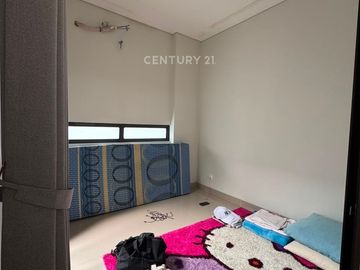 Rumah Semi Furnished 2 Lantai Strategis Di Summarecon Bandung