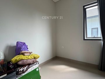 Rumah Semi Furnished 2 Lantai Strategis Di Summarecon Bandung