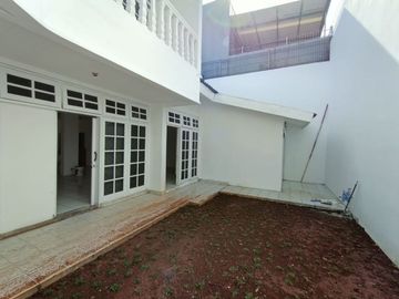 Rumah 2 Lantai Nyaman Bagus di Bintaro Utama | LR 4851 - RS
