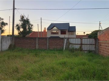 Terreno de 333m2 en barrio Zaccagnini