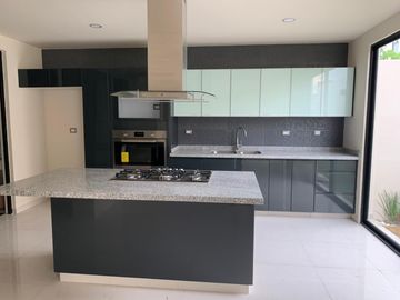 Casa en PreVenta en Lomas de Angelópolis II