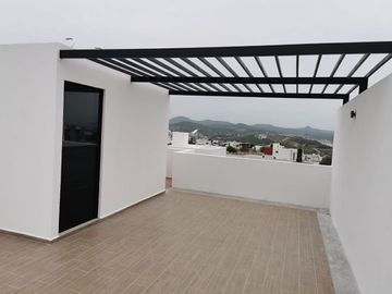 CASA VENTA JURIQUILLA QUERETARO CON ROOF GARDEN