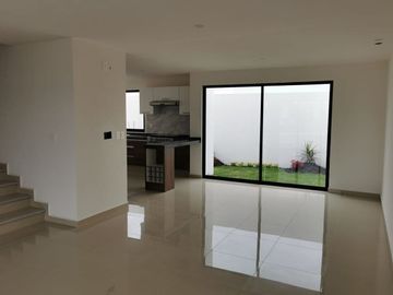 CASA VENTA JURIQUILLA QUERETARO CON ROOF GARDEN