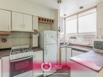 Semipiso 3 amb de 84m2 c/baño y toilette en edificio de gran categoría en San Juan y Boedo