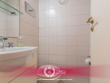 Semipiso 3 amb de 84m2 c/baño y toilette en edificio de gran categoría en San Juan y Boedo