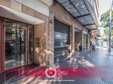 Semipiso 3 amb de 84m2 c/baño y toilette en edificio de gran categoría en San Juan y Boedo