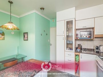 Semipiso 3 amb de 84m2 c/baño y toilette en edificio de gran categoría en San Juan y Boedo