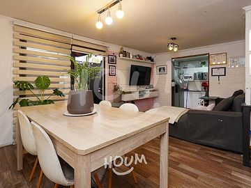 CASA CON LOCAL FUNCIONANDO