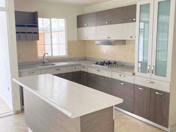 EN VENTA BONITA CASA SEMINUEVA AL SUR DE LEÓN GTO EN RESIDENCIAL EL DORADO