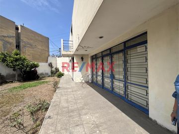 DESCRIPCIÓN CASA CALLAO – DOS PISOS

¡Espaciosa y sólida casa de 2 pisos en el corazón del Callao! Ideal para familias o inversión
Se vende amplia