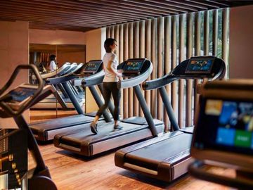 Condominio con acabados de lujo, helipuerto, bar y restaurante, spa, gimnasio, s