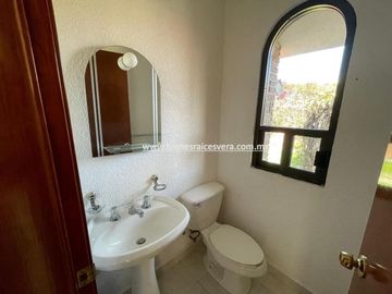 CASA EN VENTA EN TEQUISQUIAPAN EL PEDREGAL  LORENA