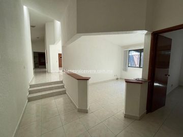 CASA EN VENTA EN TEQUISQUIAPAN EL PEDREGAL  LORENA