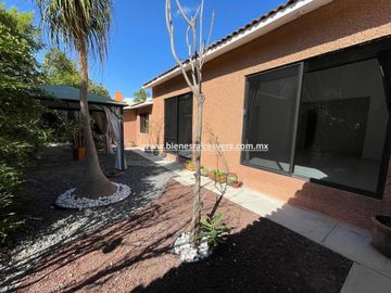 CASA EN VENTA EN TEQUISQUIAPAN EL PEDREGAL  LORENA