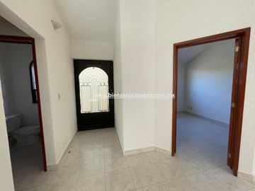 CASA EN VENTA EN TEQUISQUIAPAN EL PEDREGAL  LORENA