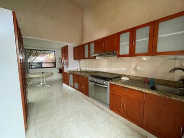 CASA EN VENTA EN TEQUISQUIAPAN EL PEDREGAL  LORENA
