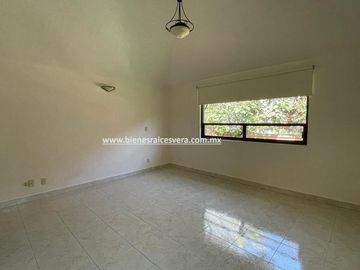 CASA EN VENTA EN TEQUISQUIAPAN EL PEDREGAL  LORENA
