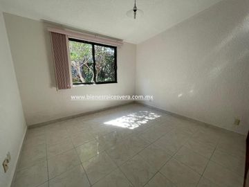 CASA EN VENTA EN TEQUISQUIAPAN EL PEDREGAL  LORENA