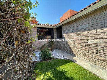 CASA EN VENTA EN TEQUISQUIAPAN EL PEDREGAL  LORENA