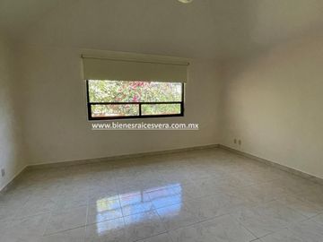 CASA EN VENTA EN TEQUISQUIAPAN EL PEDREGAL  LORENA