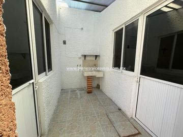 CASA EN VENTA EN TEQUISQUIAPAN EL PEDREGAL  LORENA