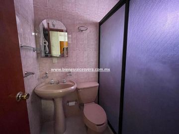CASA EN VENTA EN TEQUISQUIAPAN EL PEDREGAL  LORENA