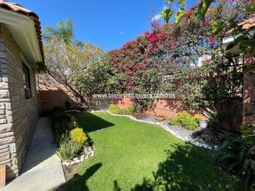 CASA EN VENTA EN TEQUISQUIAPAN EL PEDREGAL  LORENA