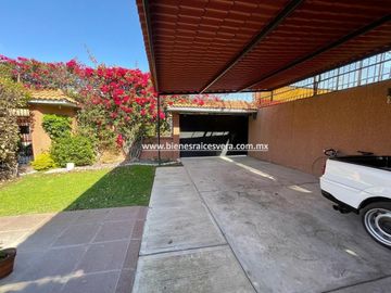 CASA EN VENTA EN TEQUISQUIAPAN EL PEDREGAL  LORENA