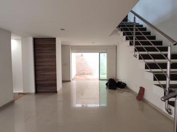 casa condominio en venta en los alpes. Cod V102064