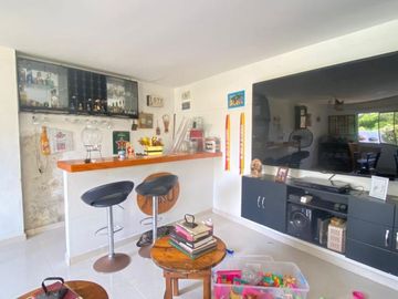 casa en arriendo/venta en sabanilla. Cod V257