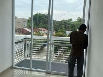 Rumah 2 Lantai Siap Huni Dekat Sport City dan Kawasan Industri Jababeka