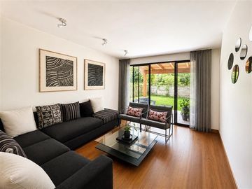 Casa en venta Condominio Las Condes/ Sector Los Dominicos