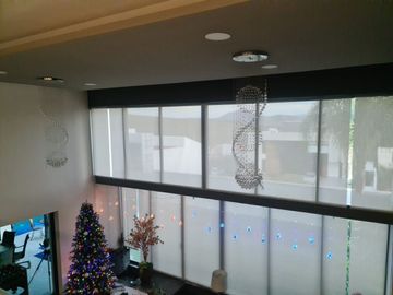 Casa en Venta en Vista Real, Club Hípico, Diseño de Autor, Alberca..