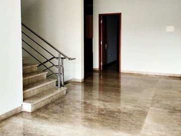 Rumah Baru siap Huni di Simprug Jakarta Selatan