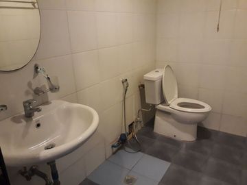 Office Spacein Legazpi Village, Makati City for Rent CB0061