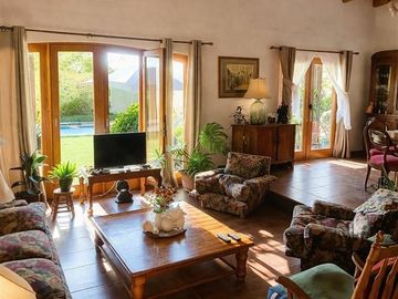 Casa en venta de 5 dorm. en San Esteban