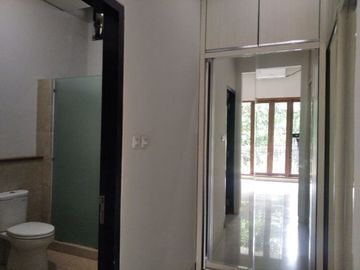 Disewakan Murah Rumah Bagus 3 Kamar Tidur Lokasi Di Kebayoran Baru