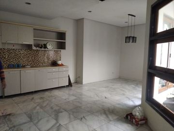 Disewakan Murah Rumah Bagus 3 Kamar Tidur Lokasi Di Kebayoran Baru
