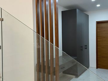 Hermosa Casa NUEVA con Alberca y 4 Rec. en Condominio con Seguridad 24/7 en Cuernavaca