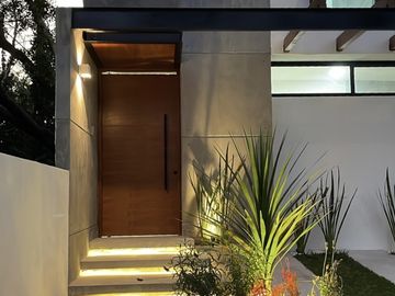 Hermosa Casa NUEVA con Alberca y 4 Rec. en Condominio con Seguridad 24/7 en Cuernavaca