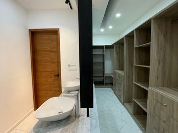 Hermosa Casa NUEVA con Alberca y 4 Rec. en Condominio con Seguridad 24/7 en Cuernavaca