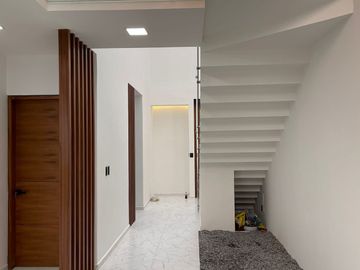 Hermosa Casa NUEVA con Alberca y 4 Rec. en Condominio con Seguridad 24/7 en Cuernavaca